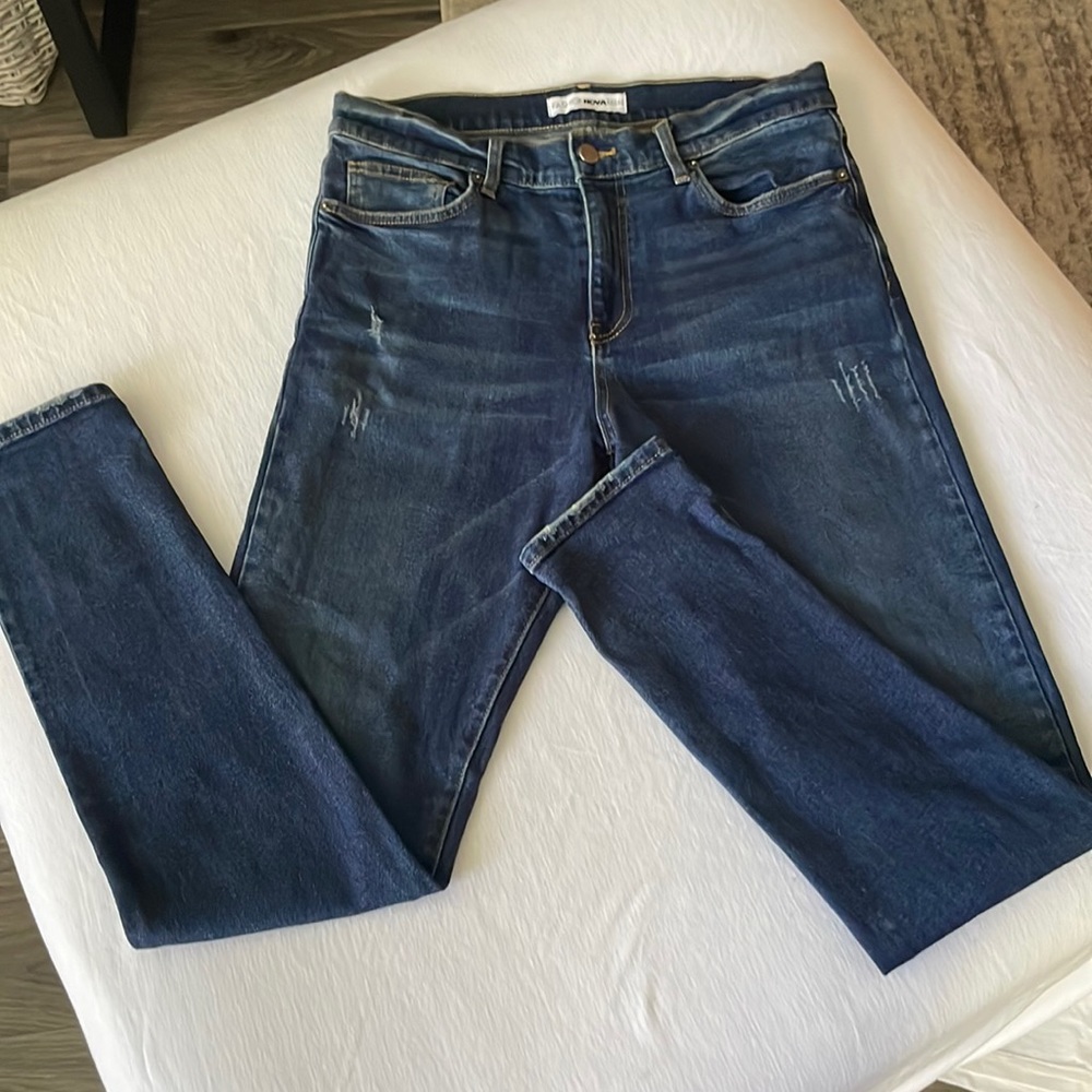 Men jeans, very good condition, bought from fashion nova men.